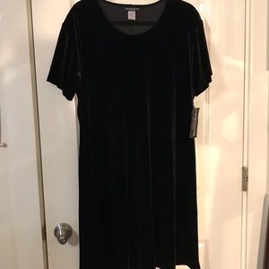 NWT Stretchy Black Velvet Knee Length Dress